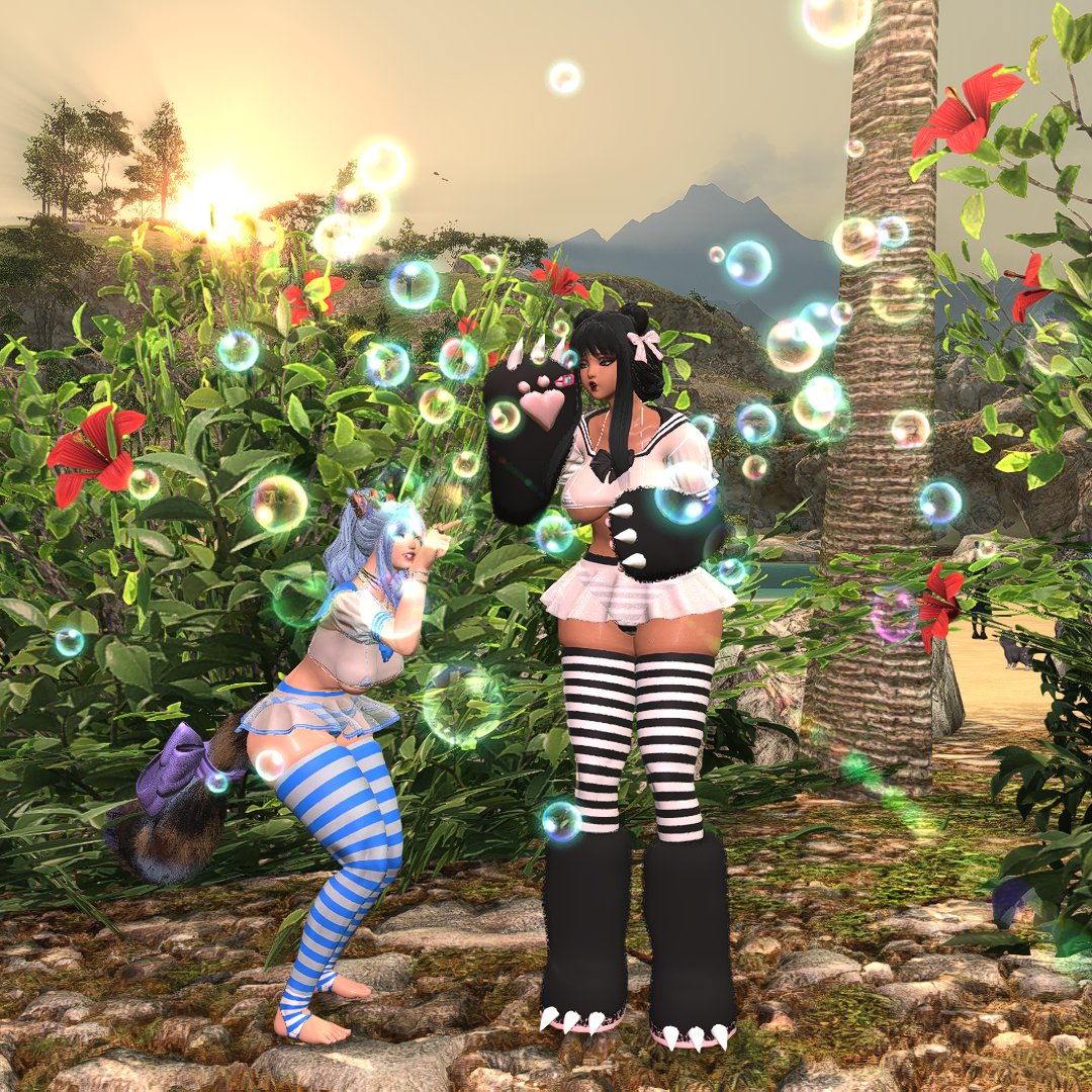 NovaRitkoXIV's tweet photo. #ffxivsummerbash bubble break with my fav @RoyalFFXIV !! https://t.co/uexJaBjF5s