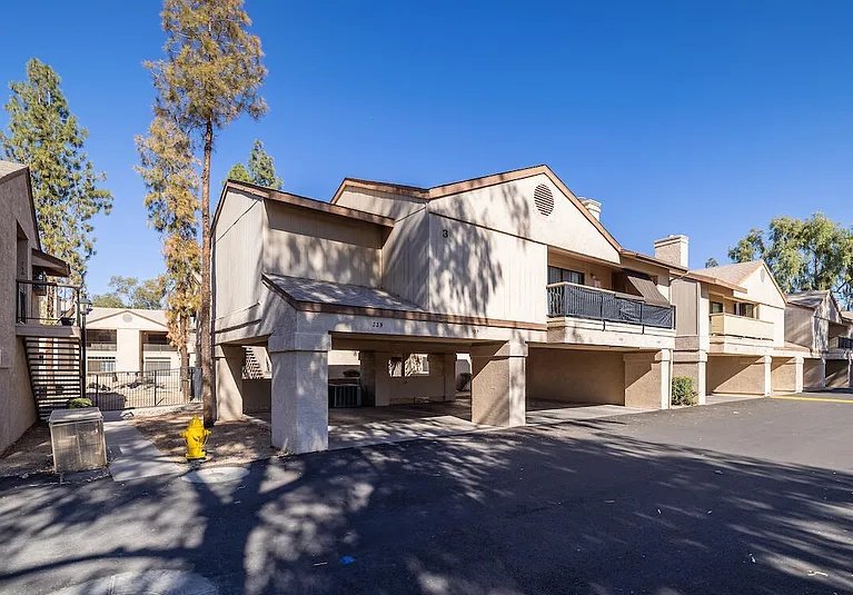 willardLOrr's tweet photo. @SenLummis @POTUS 🏡 Waterfront Condo – Glendale, AZ
1 Bed | 1 Bath | 756 Sqft
Fully remodeled w/ vaulted ceilings, plank floors, 2 balconies &amp; fireplace 🔥
Scenic pond views, pool access &amp; park nearby 🎾
📩 DM for price, photos &amp; tour
#GlendaleAZ #FSBO #CondoLiving #ArizonaHomes https://t.co/7HJEwfex2R