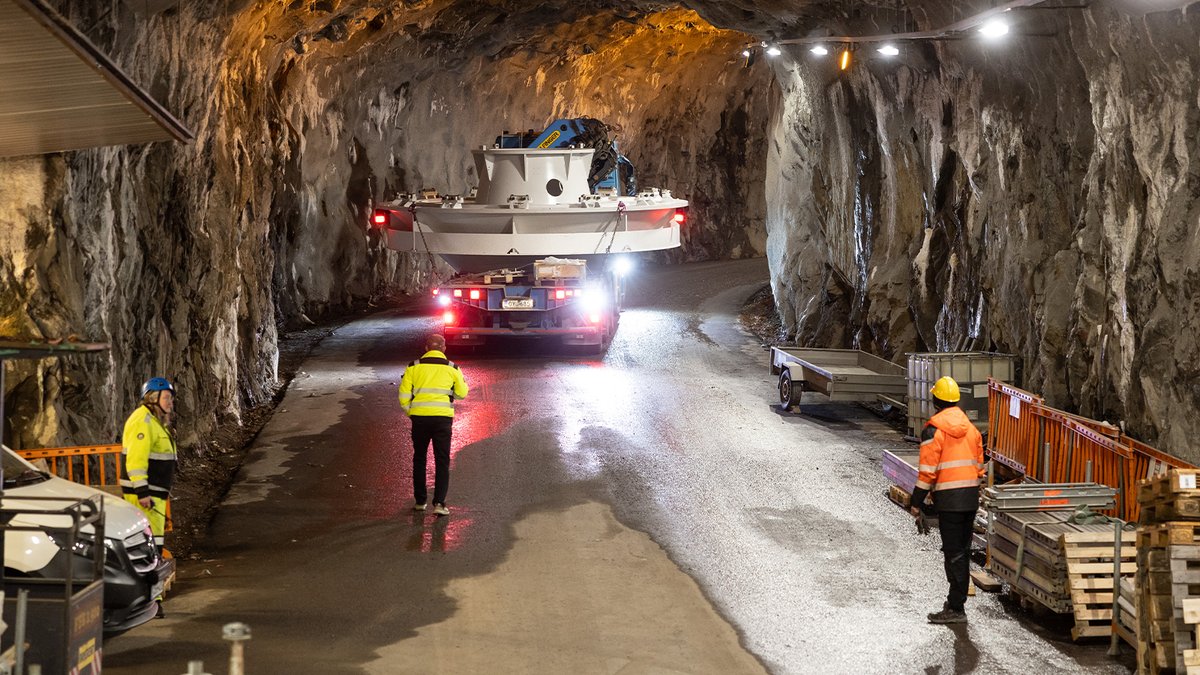 Kokemäenjoessa sijaitsevan Melon vesivoimalaitoksen peruskunnostus etenee. Laitoksen 2. turbiini on juuri otettu käyttöön. Töiden toisella turbiinilla on määrä alkaa loppukesällä. Voimala toimii normaalisti töiden ajan. pohjolanvoima.fi/melon-vesivoim… #pohjolanvoima #vesivoima
