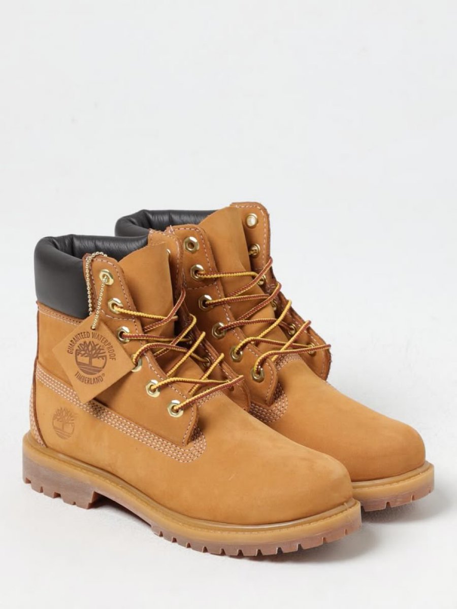 Burna boy popularized Timberland among Nigerians after releasing City Boy. 

CULTURAL IMPACT 🫡