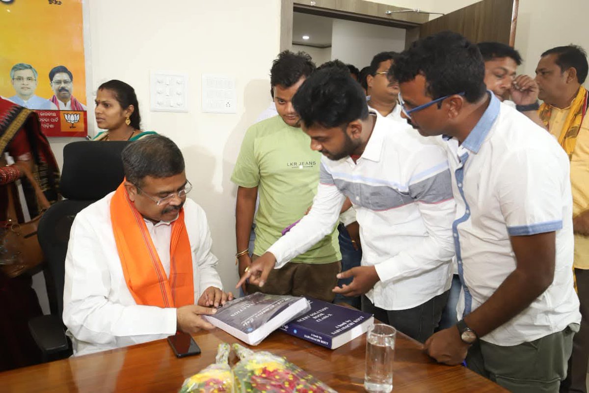 sabyarout533's tweet photo. Warm birthday wishes to Hon'ble Minister of Union Of Education Shri @dpradhanbjp @EduMinOfIndia https://t.co/16rv7C64px