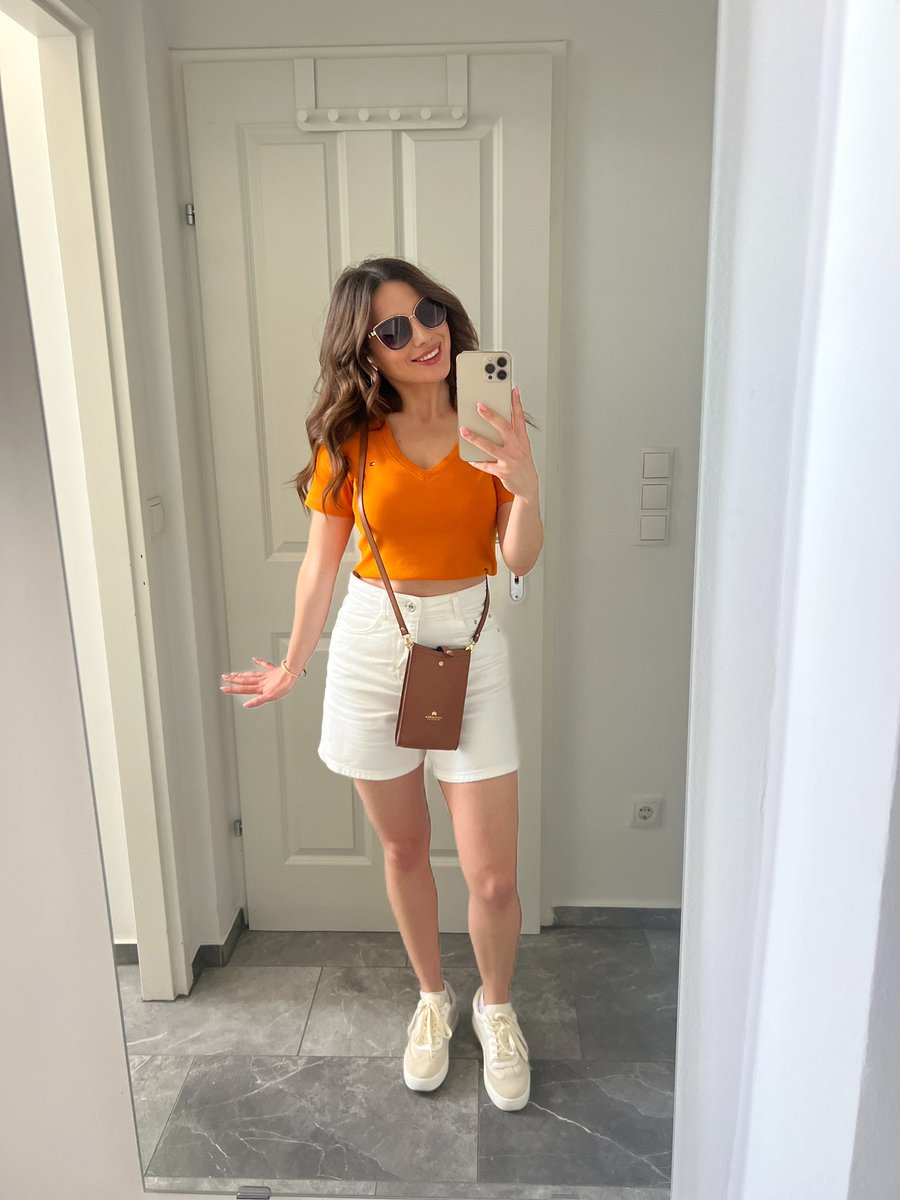 Yuli Kay tweet media