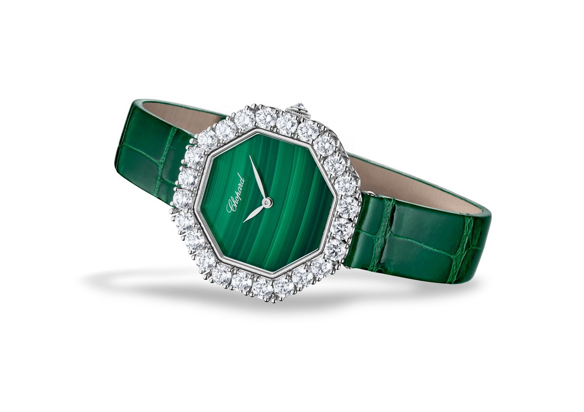 PlazaSenayan's tweet photo. Embodying technical prowess and daring avant-garde design, the L'Heure du Diamant collection has stood the test of time.
Discover CHOPARD at The Time Place Plaza Senayan, Level 1.
#WhatsOnPlazaSenayan #PlazaSenayan #Chopard #TimeInternational https://t.co/nVNW64OHuN