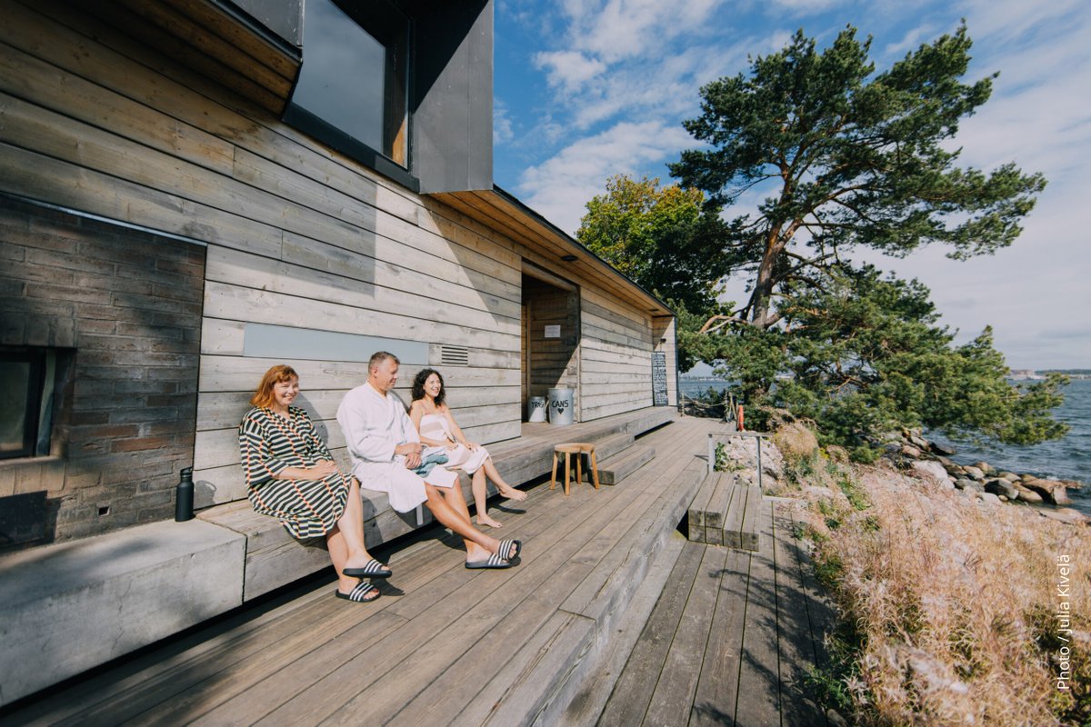 thisisFINLAND's tweet image. Saunas in Finland are more than a tradition.🧖‍♀️ From classic log cabins to modern designs like Löyly and Lonna in Helsinki, saunas come in many shapes. Whether public or private, Finns keep innovating—saunas have been made even from a boat, car, and a phone booth! #Finland