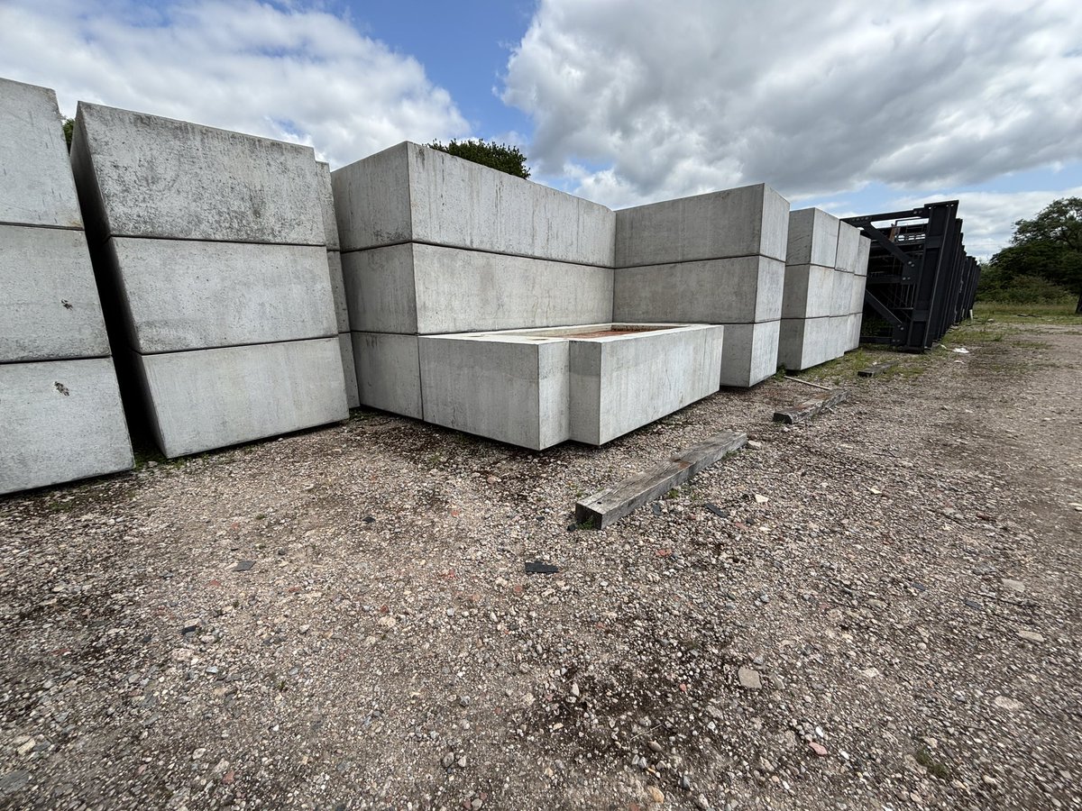 TestWeights's tweet image. 700 tonnes of weights in 25t slabs, just waiting to be hired.
#testweight
#weight