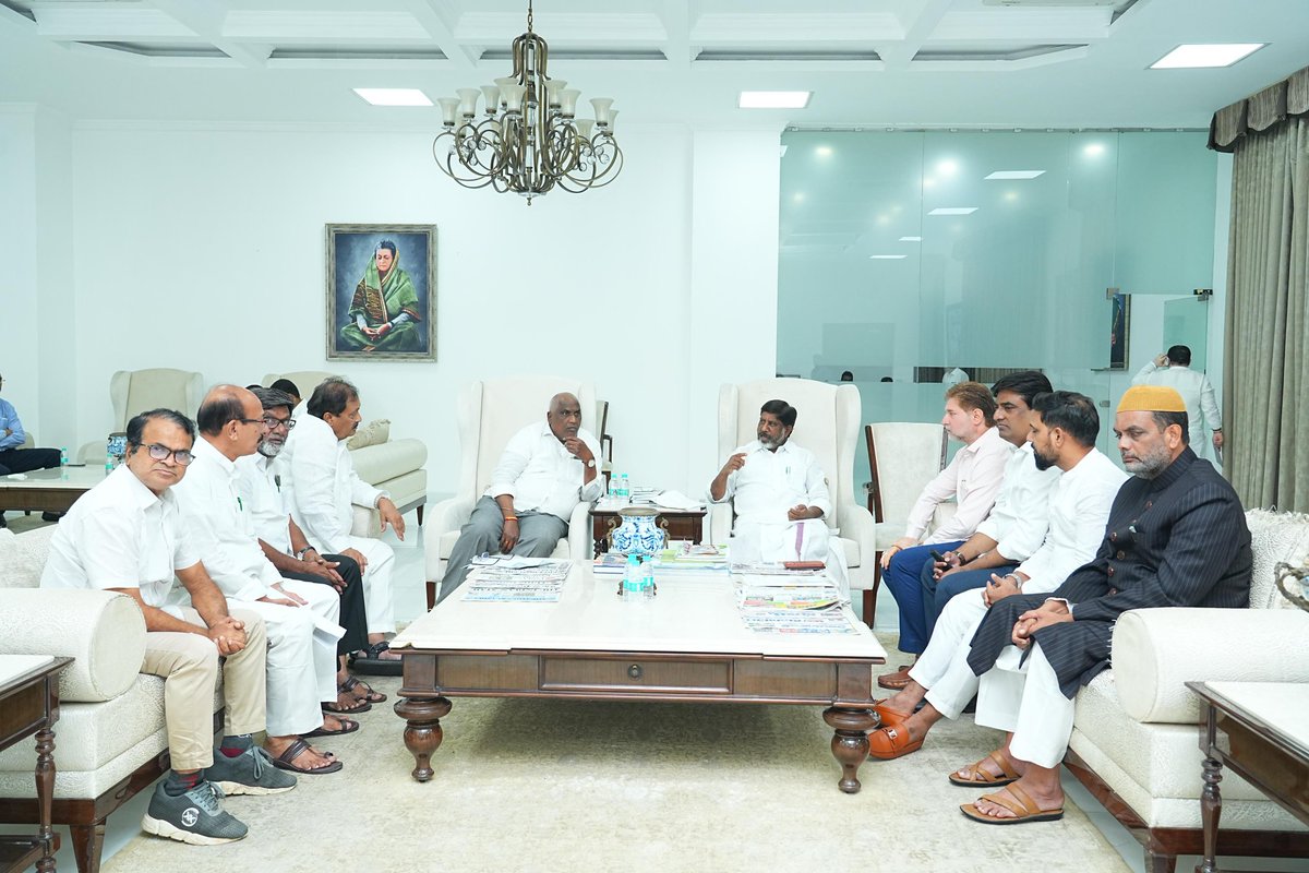FaheemQureshinc's tweet image. Attended a review meeting at the Hyderabad Secretariat with Hon’ble Minister Adluri Lakshman Kumar Garu, discussing key issues related to SC, ST, Minority & Disabled Welfare.
Also met Hon’ble Deputy CM @Bhatti_Mallu Garu to further discuss inclusive development initiatives.…