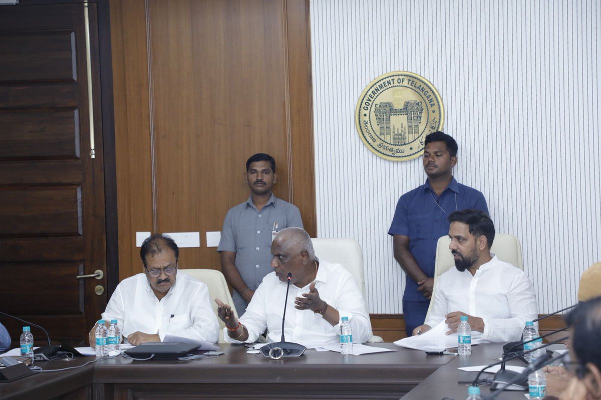 FaheemQureshinc's tweet image. Attended a review meeting at the Hyderabad Secretariat with Hon’ble Minister Adluri Lakshman Kumar Garu, discussing key issues related to SC, ST, Minority & Disabled Welfare.
Also met Hon’ble Deputy CM @Bhatti_Mallu Garu to further discuss inclusive development initiatives.…