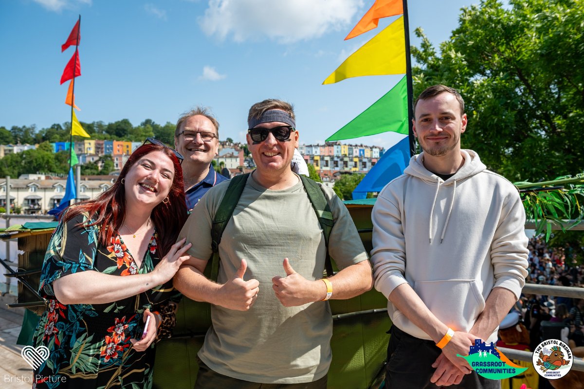 Grassroot_Comm's tweet image. 🌊 A HUGE thank you! 🌳
To everyone who cheered, volunteered, donated or just brought the vibes — you made Bristol’s first Birdman unforgettable!
The splash doesn’t stop here… 💚
👉 Support Grassroot Communities: grassrootcommunities.org/find-out-more-…
#BirdmanBristol #GrassrootsInAction