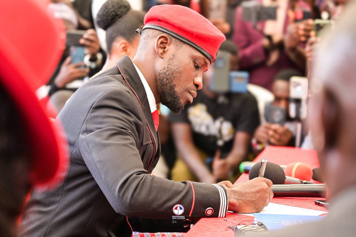 KabuyeFrankK's tweet image. As the @NUP_Ug youth wing, we reiterate our unconditional support for our president @HEBobiwine as he renews his mandate to be our torch bearer in the 2026 polls. We will overwhelmingly support him all the way to the ballot just like we did the other time. This time round, we…