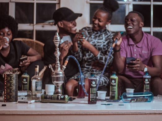 Handas Jaba Juice inafanya mbogi waunite kila weekend na kureminise on great throwback Thursdays

0740866686 to order.