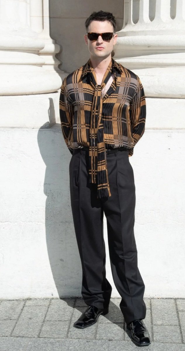 kellatron55's tweet image. Looking gorgeous #TomSturridge #TomThursday #YSL