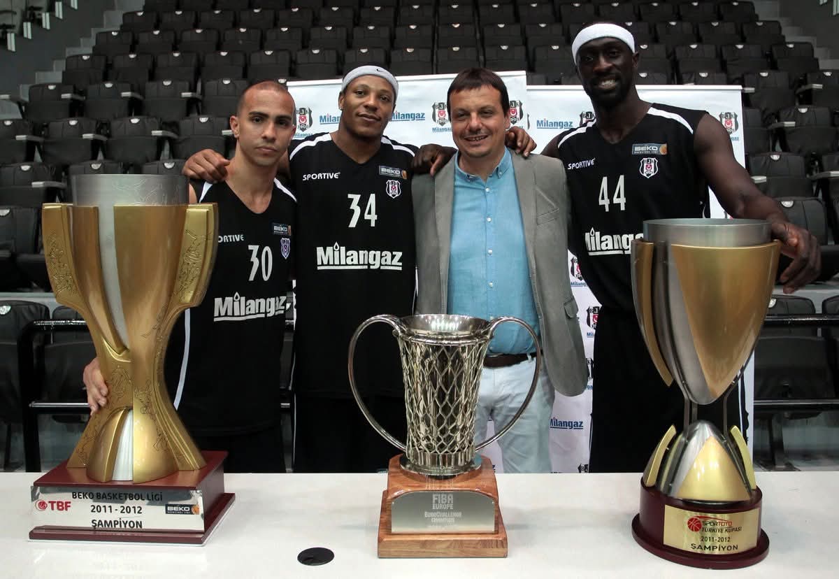 Türk Basketbol tarihinde ilk derken 🤦‍♂️ Bir de yayıncı kuruluş şaka gibi.