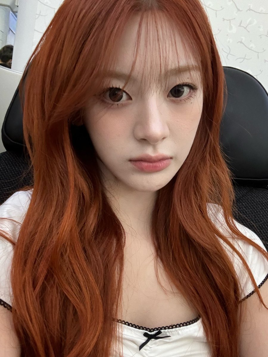 s1mday's tweet photo. 미모말안됨
사람 눈이 어케 왕따시만하냐고요... https://t.co/kAcf5nfHv7