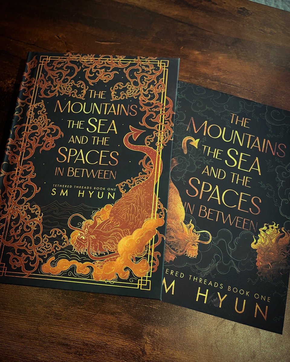 Comps! SM Hyun’s debut novel just arrived, paperback and hardcover, and it is a thing of beauty. If you’re a fan of Asian American urban fantasy genre it’s available on Amazon in all formats. Link:
a.co/d/aIIaePr