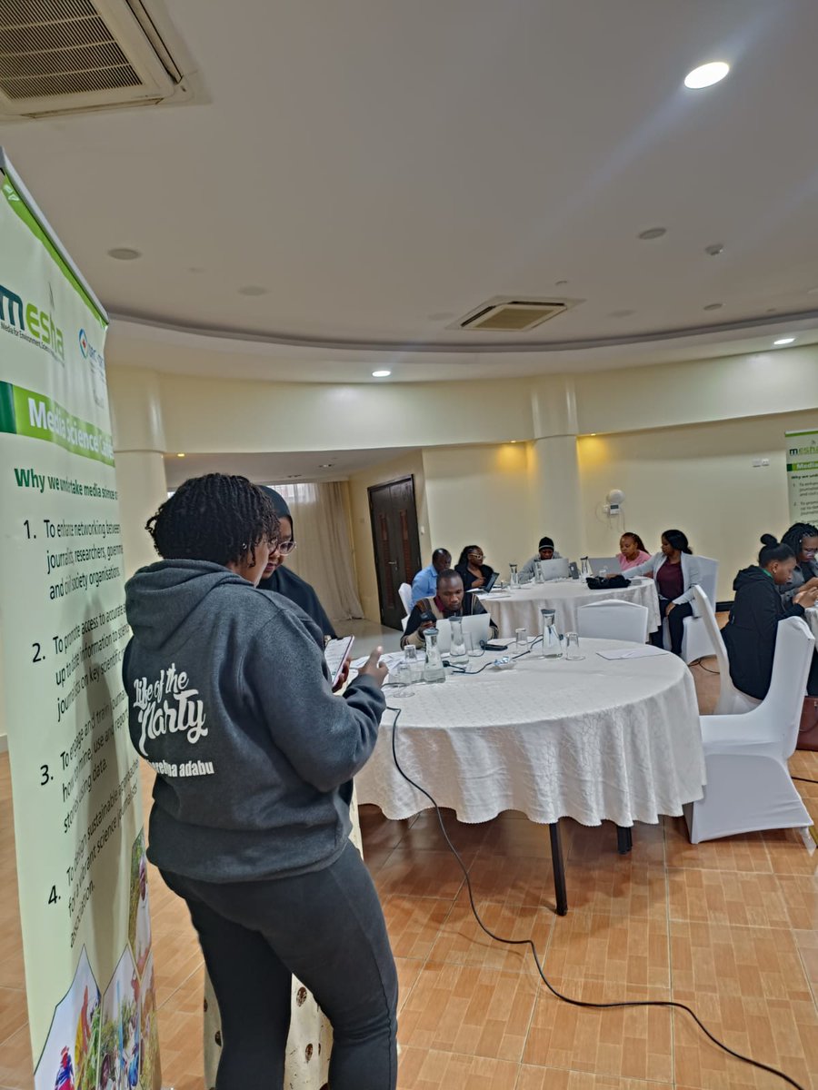 Violetotindo's tweet photo. An impactful training on Data Visualization for Science Reporting @MeshaScience  &amp; @IDRC_ESARO @Environment_Ke @MoICTKenya @kilimoKE @MOH_Kenya . As a seasoned journalist translating data into compelling visuals is no longer optional. Climate to health, the story is in the stats. https://t.co/9oGQEy2VXM