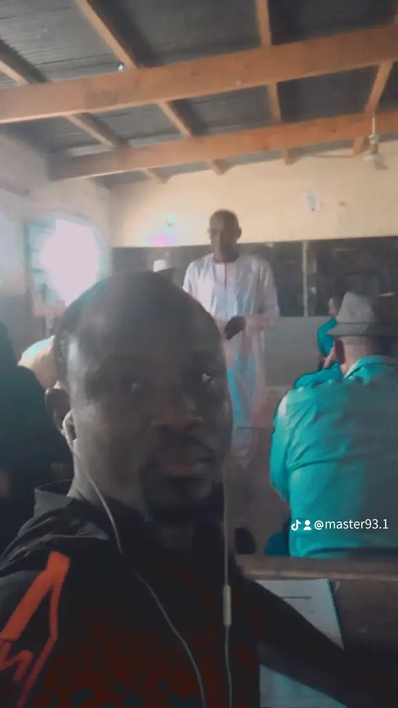 KEBEAB9's tweet image. Correction #CFEE J2!
Monsieur le ministre vous pouvez faire un effort pour nous éviter d'aller faire la queue pour recevoir les indemnités de correction au niveau des IEF.
@M_M_Guirassy 
@Mustaf_oficiel 
@fatima_bocoum 
@Laminekamou