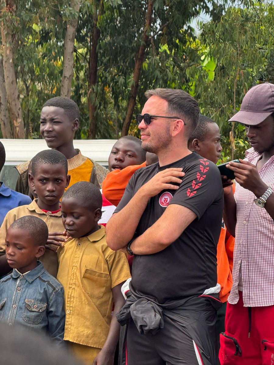 DMcCafferty97's tweet photo. Unbelievable Time in Rwanda🇷🇼 

Till next time! 💙💛 https://t.co/QbEPcmLrdX