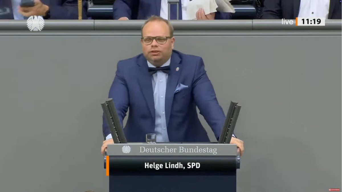 Hat da jemand Helge Lindh beim Döner-kaufen aufgesucht?
<a href="/RealWuppi/">Wuppi ꥟ #FreieRedeJetzt</a> vllt? 😁😅
