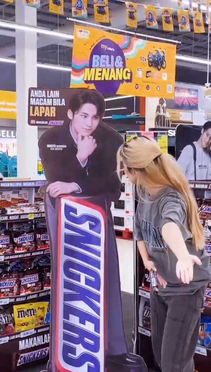 Gyuubaoo's tweet photo. Snicker Malaysia had DM all the winners.... even doing 3D animation couldnt bring me into top10🥲 #snickersmalaysia #snickers #mingyu #snickerswithmingyu https://t.co/sZw8JaM5da