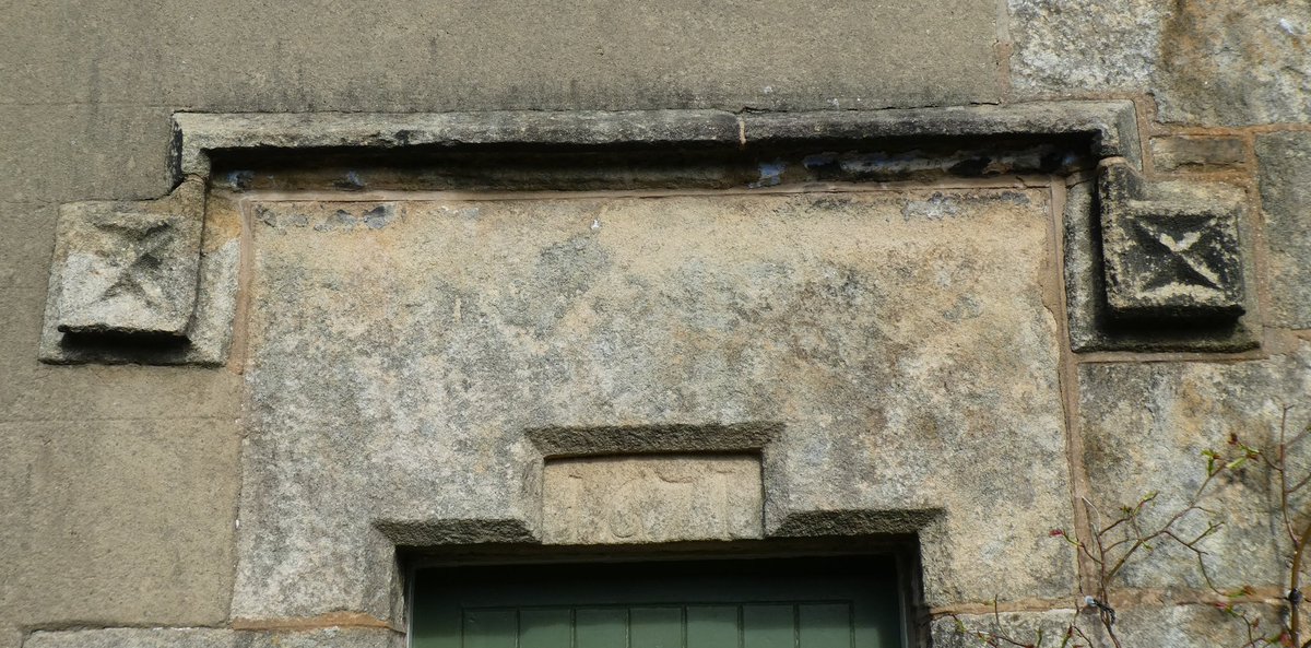 YorksVernacular's tweet image. #AdoorableThursday. Manor Farm, Upper Midhope. Doorhead dated 1671 with decorative hood mould stops, but earlier cruck frame inside the house.