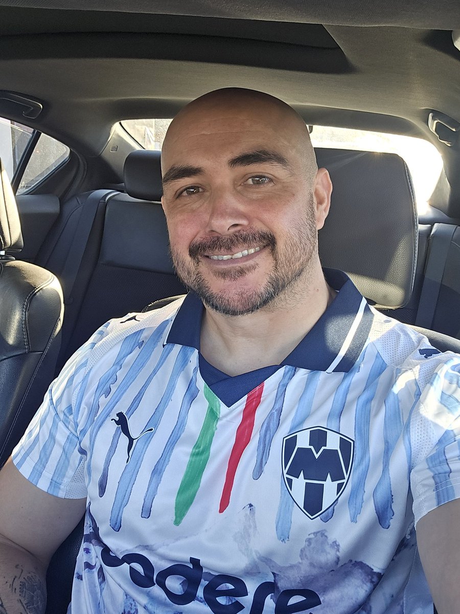 alealgzz's tweet photo. Dale la Pandilla @Rayados nos vemos en 8avos @BVB 💪🏻 De Monterrey ante el MUNDO @fifaworldcup_es https://t.co/Llkm9pcmaz
