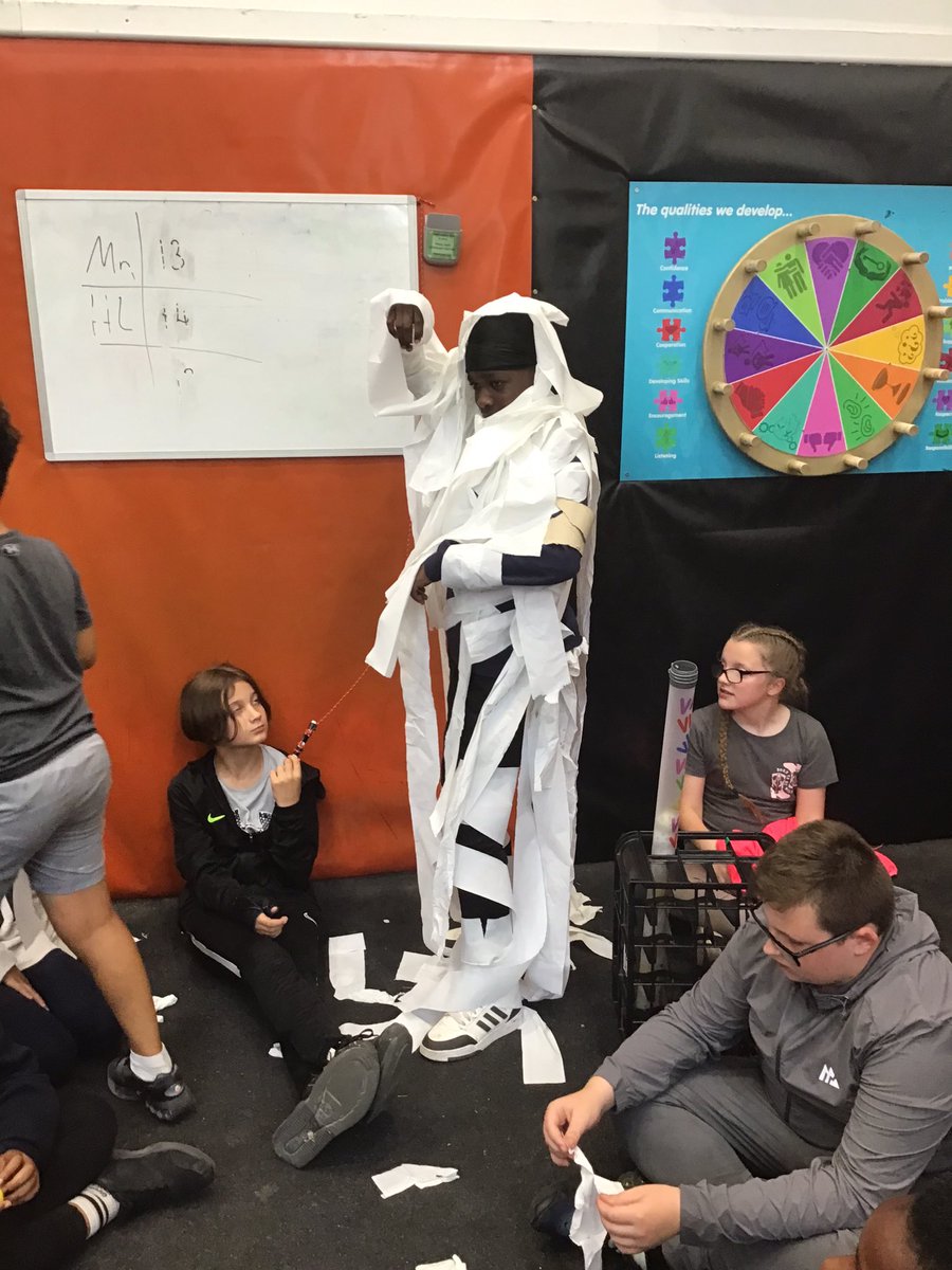 Y6 had lots of fun completing their team challenges last night!