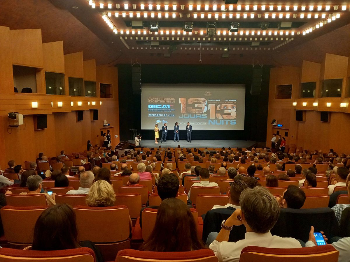 🎞️Hier soir, avait lieu l'avant-première de "13 jours,13 nuits" à l'Ecole militaire, organisée par la DICoD et le <a href="/GICAT_FR/">GICAT</a>. Ce thriller retrace l’évacuation de la capitale afghane, en août 2021, après le retour des talibans.
Une réussite ! RDV le 27 juin au cinéma !