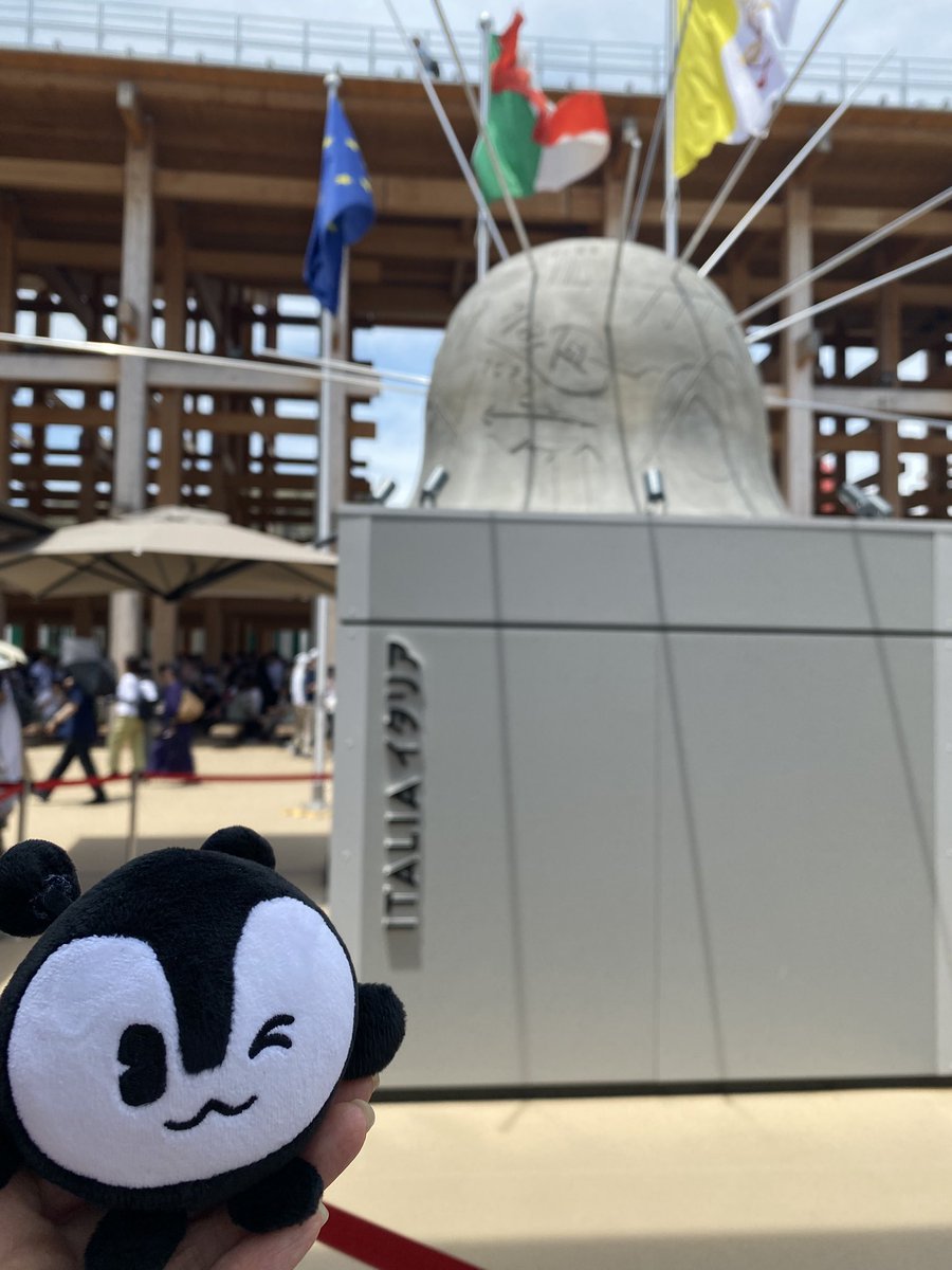 Saori_drone's tweet photo. みんくる新しいお友達と記念撮影🇮🇹

#イタリアちゃん
#万博　#expo2025_japan #Italia
#大阪関西万博2025 
#emoverも乗ったよ🚌 https://t.co/IyZX7R9MuB