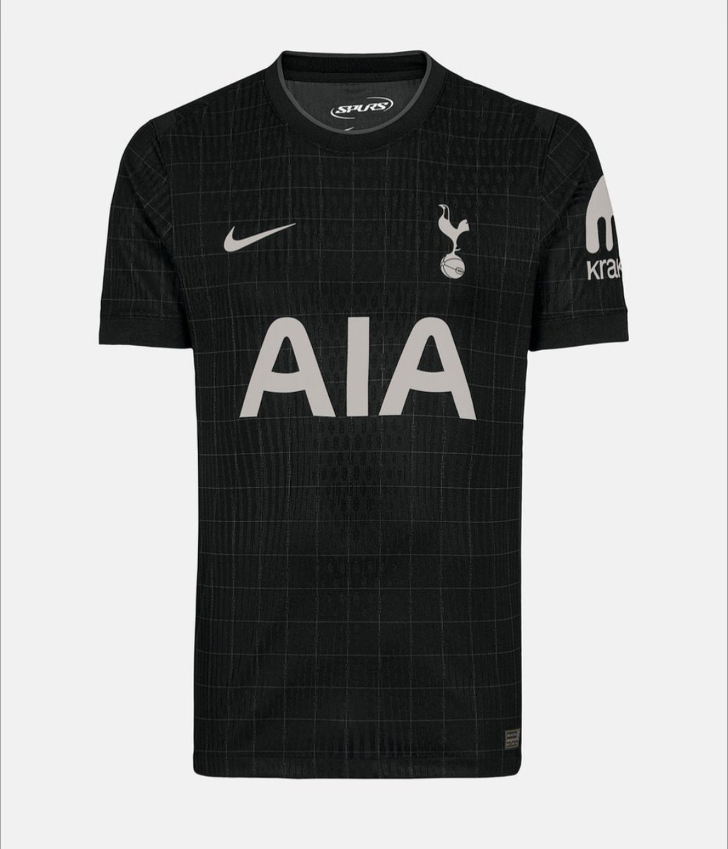 SpursThailand's tweet photo. 🚨 มาแล้ว เสื้อเยือนสีดำ ของซีซั่น 2025/26 นี้ 😍⚫ https://t.co/b0oTog45w4
