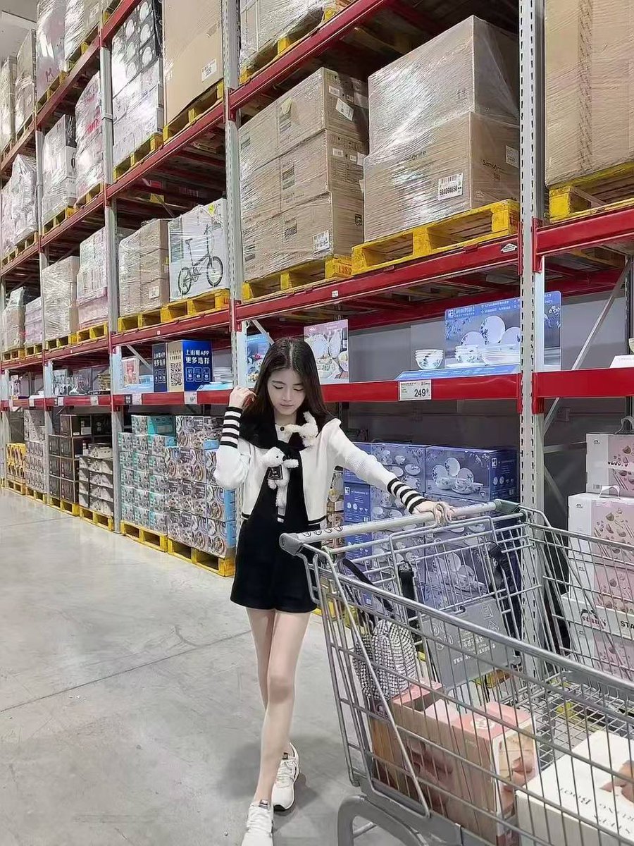 MaryHenryk_'s tweet photo. 🏺◾🤗💊👺
 不刷图、不喊单，
只分享我觉得有意义的东西。
Twitter；@BBR_BN
fourmeme 比特币 火币🚊
NFT拍卖🗼four
热币🐴🪪PinkSale KYC*🎽Telegram: https://t.co/fM9K2TOMWi https://t.co/pMTAq2cyLL