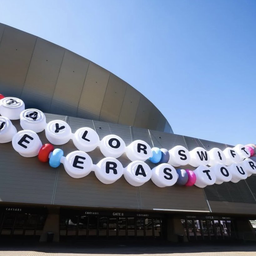 ‼️| Taylor Swift has reportedly bought 'The Eras Tour' giant bracelet for $13K.
