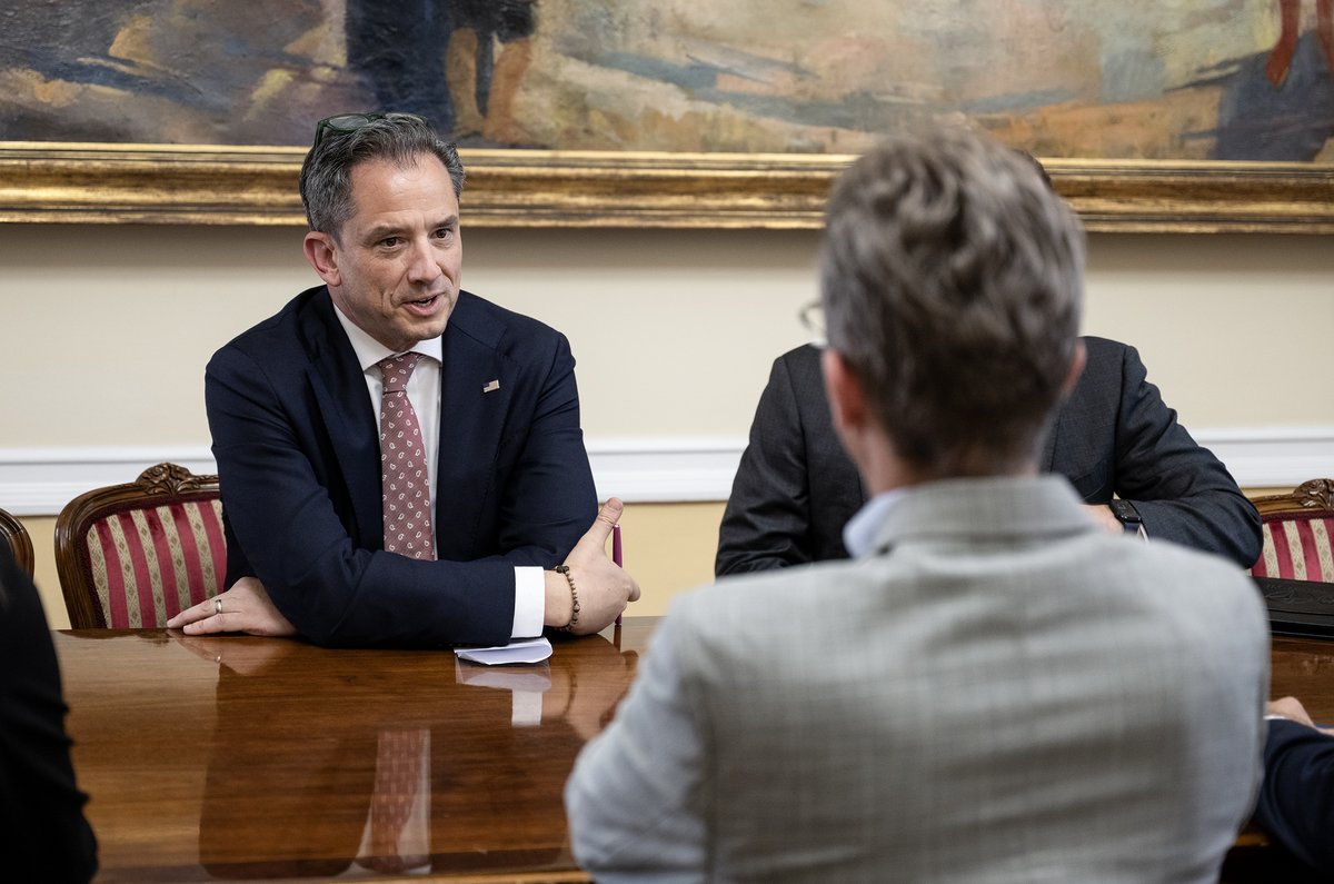 Great to catch up this week with Minister of Culture and Innovation Balázs Hankó. Looking forward to continued collaborations to strengthen the people-to-people ties between the 🇺🇸 and 🇭🇺.