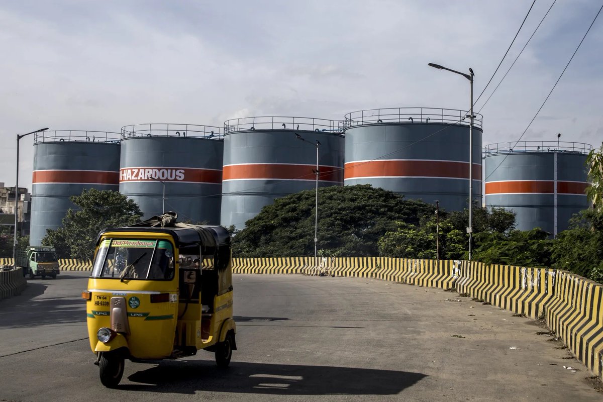 roydadnaft's tweet photo. In a fresh push for #energy_security, #India is planning to set up #strategic #petroleum reserves (#SPRs) at six new locations to guard against global #oil supply #shocks, Mint reported, citing people familiar with the #development.
https://t.co/tCWSg7Xu5g https://t.co/iMt0ZowAST