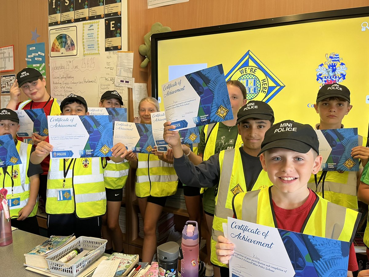 Great last session with the year 5 mini police at Prince Rock Primary....keep up the great work 👏🏻👏🏻#buildingconfidence #engagement #minipolice <a href="/DC_Police/">Devon & Cornwall Police</a> <a href="/NationalVPC/">National Volunteer Police Cadets</a> <a href="/CharlesCrossLPP/">Charles Cross Police Team</a> <a href="/DevonportPolice/">Devonport Local Policing Team Plymouth</a> <a href="/princerockps/">Prince Rock Primary School</a>