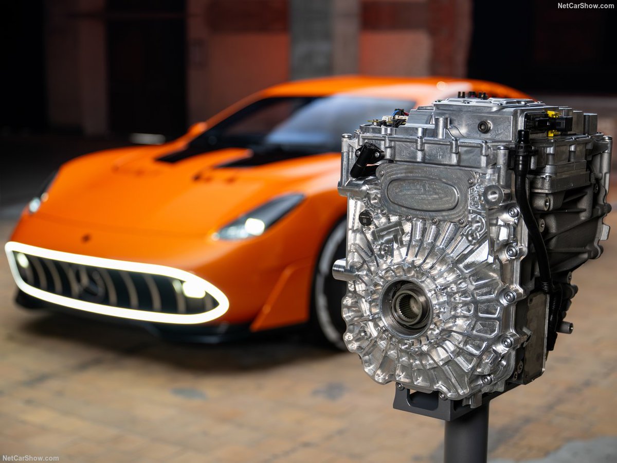 Mercedes-Benz AMG'nin ilk elektrikli denemesi!! 1.340 beygir, bolca V8 sesi "taklidi" eşliğinde...
✳️Yüksek sesli ve güçlü V8 motorlarıyla insanları Mercedes-Benz'in performans bölümü AMG, sonunda zamanın ruhuna uygun ilk tam elektrikli "denemesini" tanıttı. 
✳️AMG'nin elektrikli