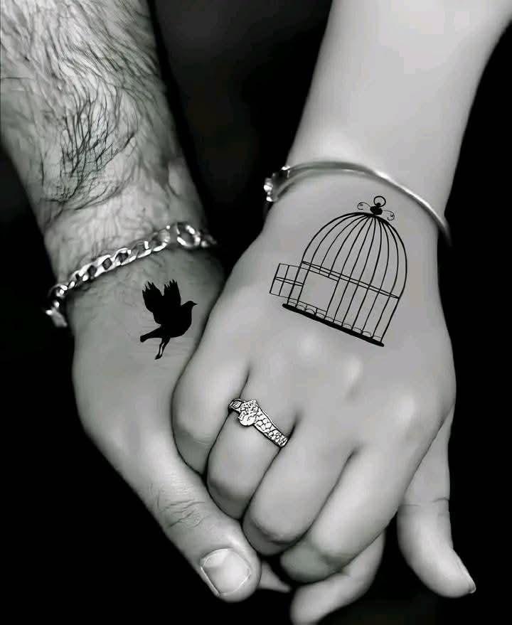 الوفاء طريق مهجور لا يمر به إلا القليل

Kesetiaan adalah jalan yang Sunyi senyap. Maka sedikit sekali orang yang mampu melewatinya.”