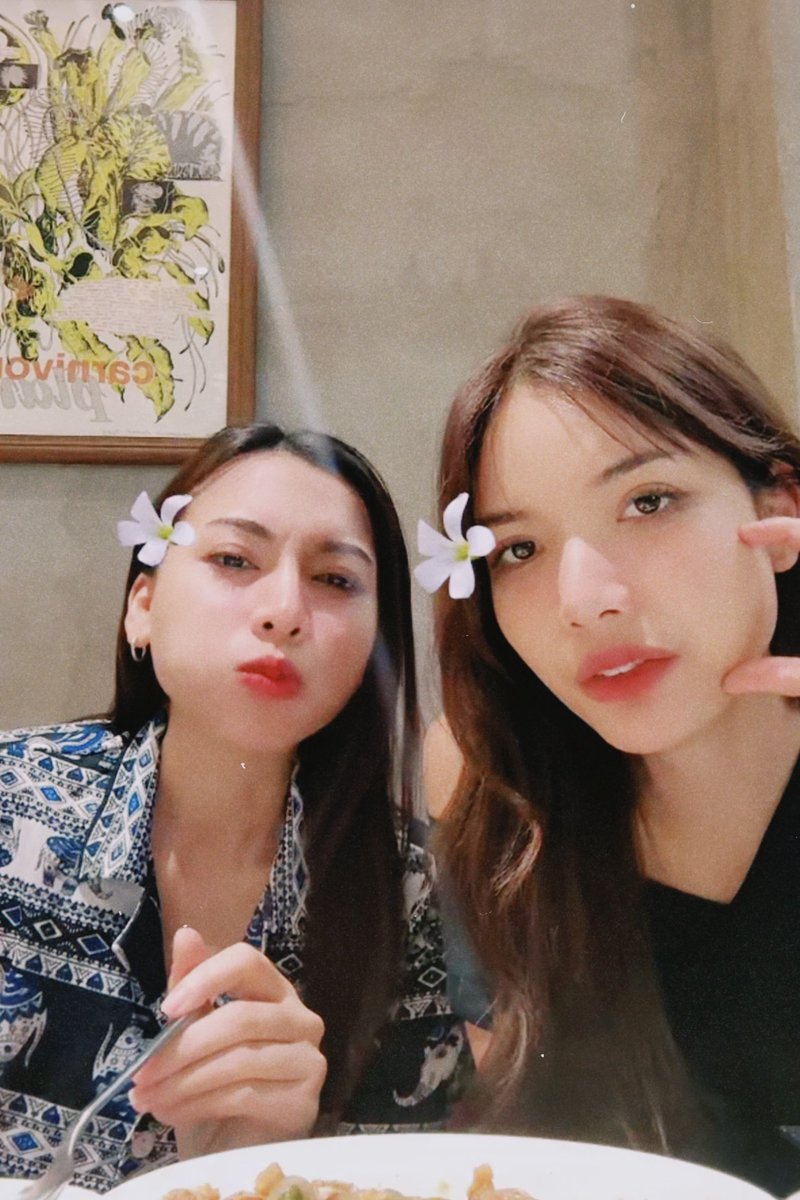 sahyolvr's tweet photo. have a good meal and day ahead naka 💕🫂 kid teung na! 🥹🥹🥹
#กี้พลอย #KeePloy
#คุกกี้ณัฐริกา #พลอยนิตา https://t.co/rRZSq30qGs