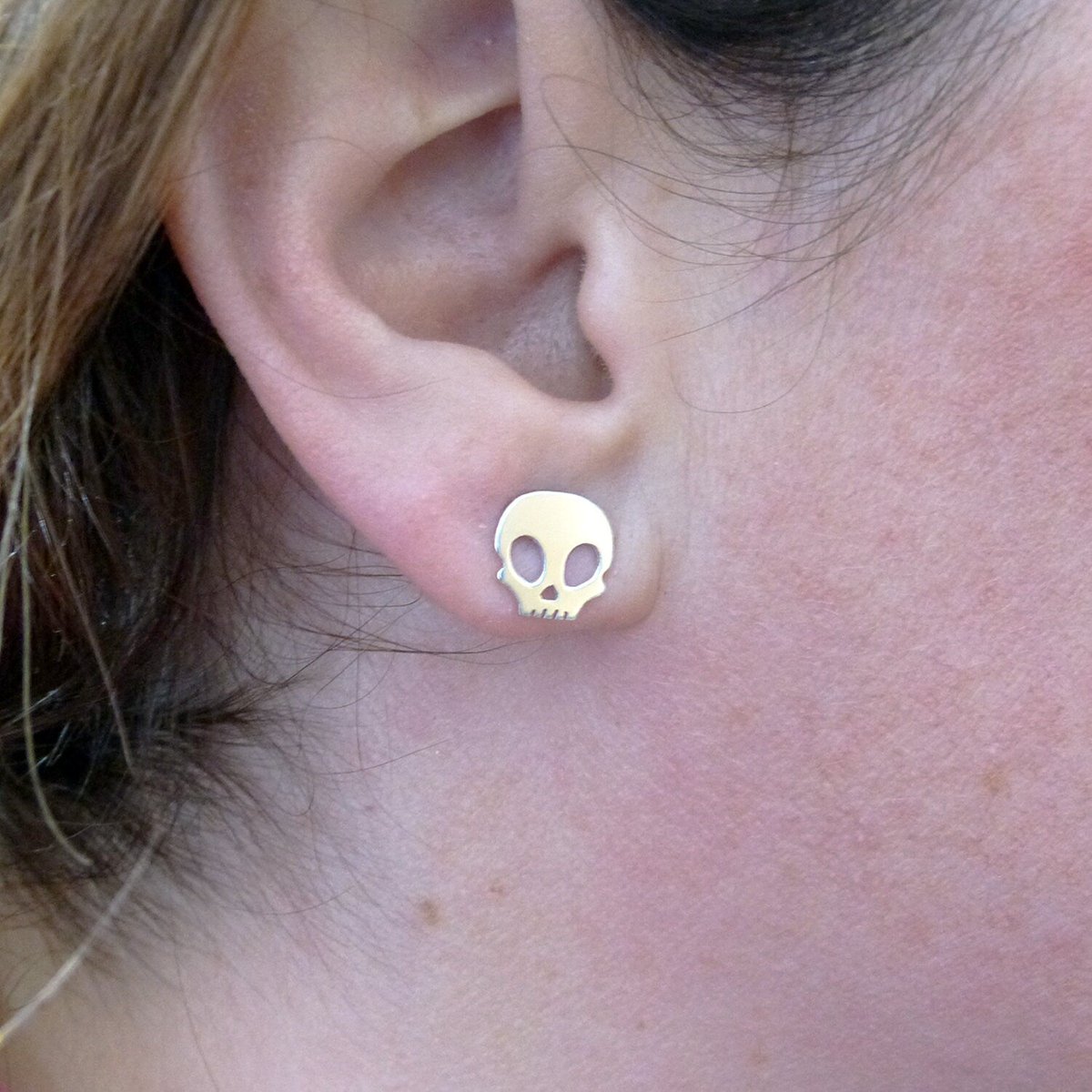 Plataica's tweet photo. No se puede ir más elegante dando la caña!!
Pendientes #calaveras 💀 de plata 925
👉 https://t.co/1YA9rhG1Ww
#plata925 #joyeríaartesanal #hechoamano #envíogratis #skull #silverskull https://t.co/wbWdlAI5m0