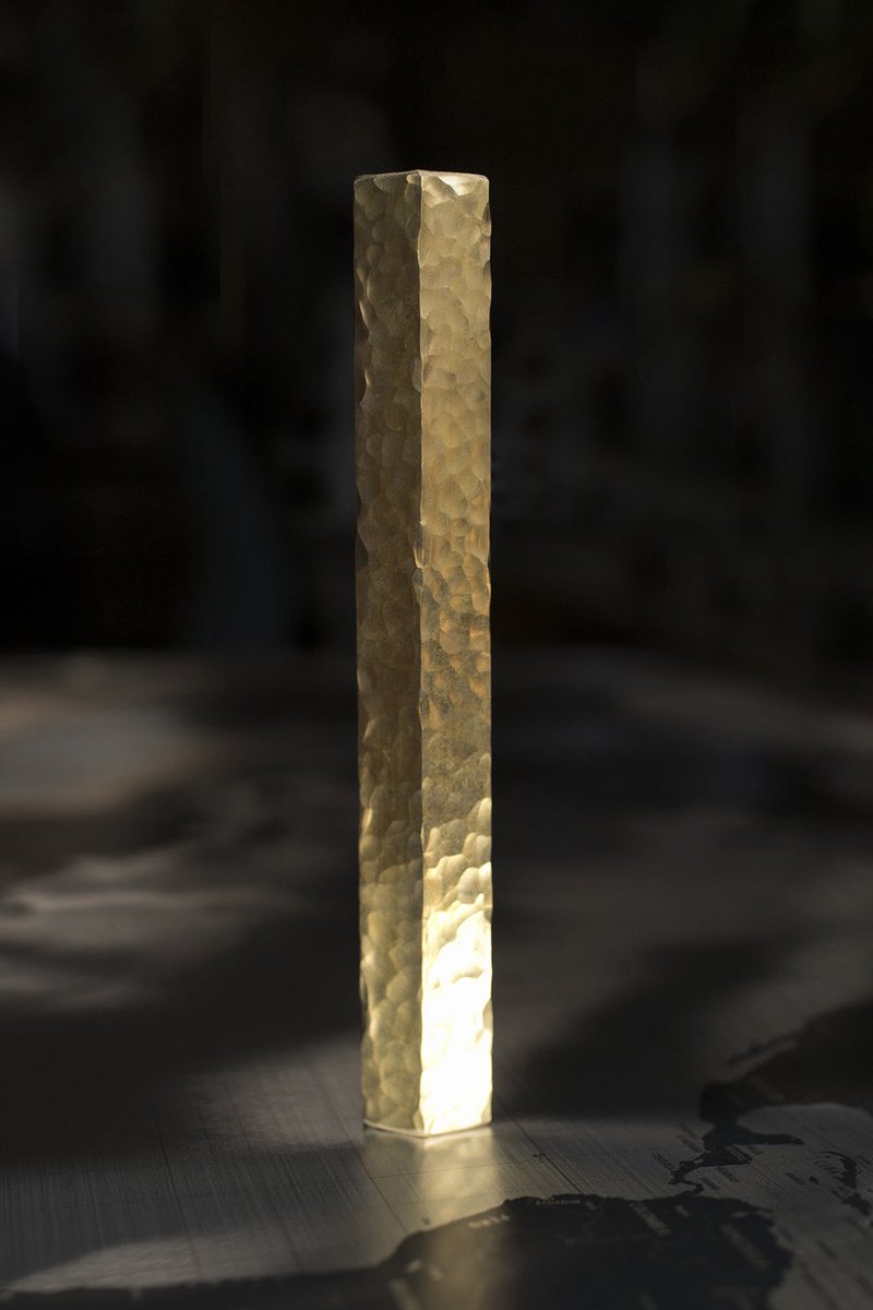 Hexagonal brass rod hammer tone

Each piece is hand hammered by a craftsman, creating a one-of-a-kind pattern.
nogatadenki.jp/works/1602

nogatadenki.jp/works/1217
nogatadenki.jp/works/1083
nogatadenki.jp/works/541

#hammertone
#ndkinc
#槌目加工
#金属加工
#野方電機工業