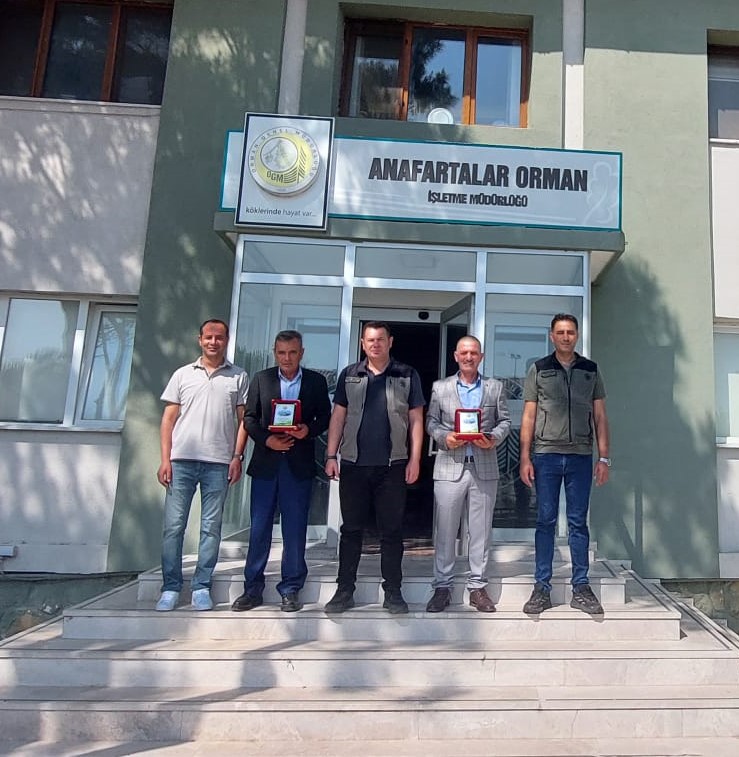 Emektar personellerimizden memurumuz Metin GÜVERCİN ve treyler operatörümüz Hasan AKSU emekli olmuşlardır.
Kendilerine bugüne kadar yapmış oldukları hizmet ve katkılarından dolayı teşekkür eder emeklilik hayatlarında sağlık, huzur ve mutluluklar dileriz.