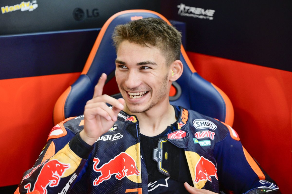 Dünya Moto2 Şampiyonası'nda yer alan milli sporcumuz Deniz Öncü, bu hafta sonu Hollanda’da Kadir Erbay'da İspanya'da piste çıkacak. #TMF 🇹🇷

tmf.org.tr/Haberler/Deniz…