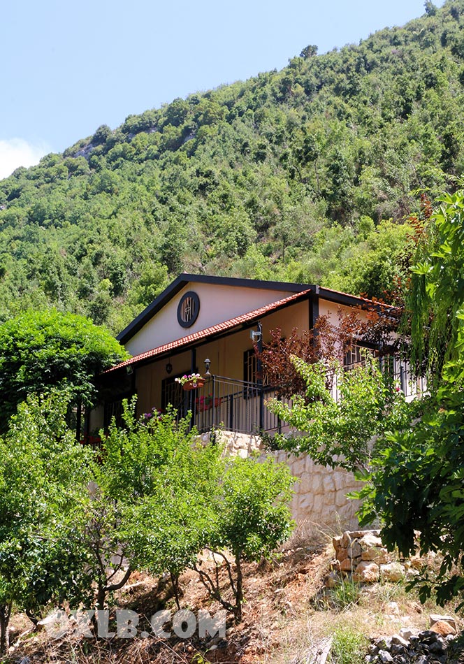 onefineart's tweet photo. Digging deeper into Habil... more charming houses in this lovely village Habil - check out our latest YouTube film. https://t.co/zbEdIjcDSC
#lebanon #discovering #discoverlebanon #lebanonpostcard #habil #habeel #charminghouses #oldhouses #youtube https://t.co/Xr6tkyOXtL