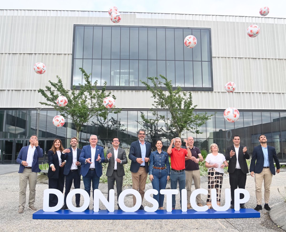 ⚽ Dani Solana, @Basquetour_eus - Turismoaren Euskal Agentziako zuzendaria,  @donosticup 2025 txapelketaren aurkezpenean izan zen atzo,  oinarri-futboleko nazioarteko txapelketa garrantzitsuenetako bat. 🏟️  Uztailaren 7tik 13ra bitartean egingo da, eta ...