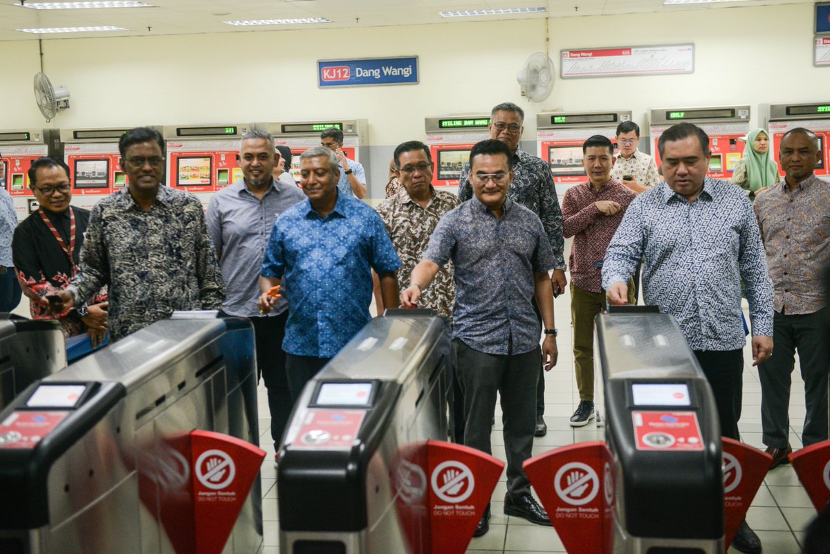 MOTMalaysia's tweet photo. Digitalisasi Pas My50 bermula 1 Julai 2025! Kini boleh dibeli & diaktifkan terus melalui TNG eWallet. Cepat, mudah & tanpa tunai tak perlu lagi beratur!
βΉοΈ Info lanjut: https://t.co/qay5CuMsNS dan https://t.co/ATgOs0f8tH
#My50Digital #TnGeWallet #MOTMalaysia https://t.co/ZOVn5FrFjm