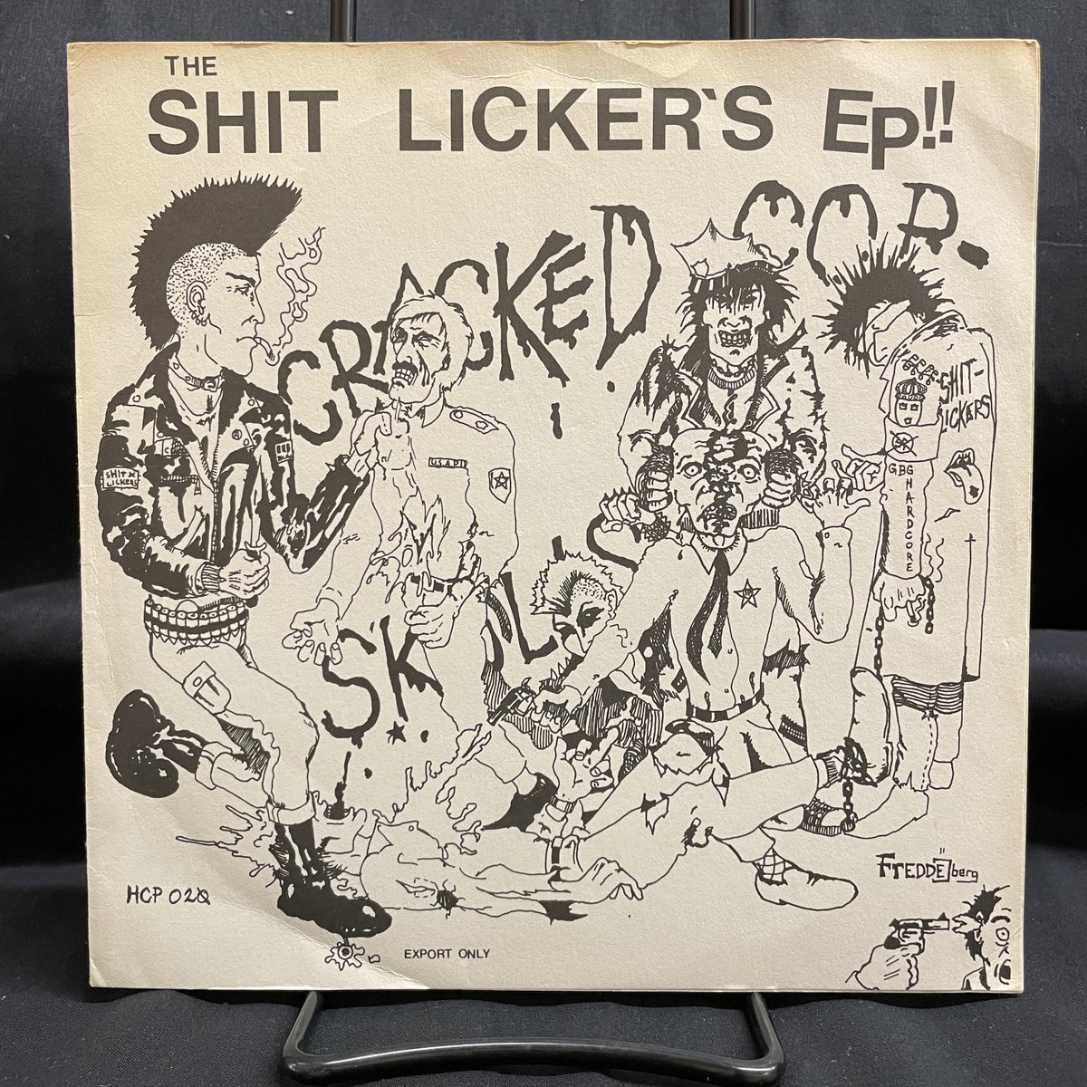 diskunion_dns's tweet photo. 【PUNK中古レコード】
⚔️⛓️80's SWEDISH HARDCORE"#SHITLICKERS"⛓️⚔️
83年REPRESS盤🏆
WHITE LABEL,BLACK×WHITE SLEEVE🐱💟☮️

外装　B/EX-
盤質　B/EX-

●SHITLICKERS/SHIT LICKER'S EP!!(SL8206) 

#du名古屋PUNK https://t.co/Q58mVC8dwN