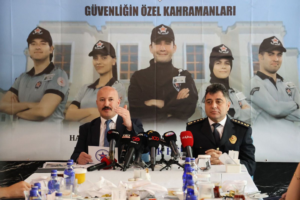 BulentTuran04's tweet photo. #GüvenliğinÖzelKahramanları https://t.co/6dvqV8bzrT