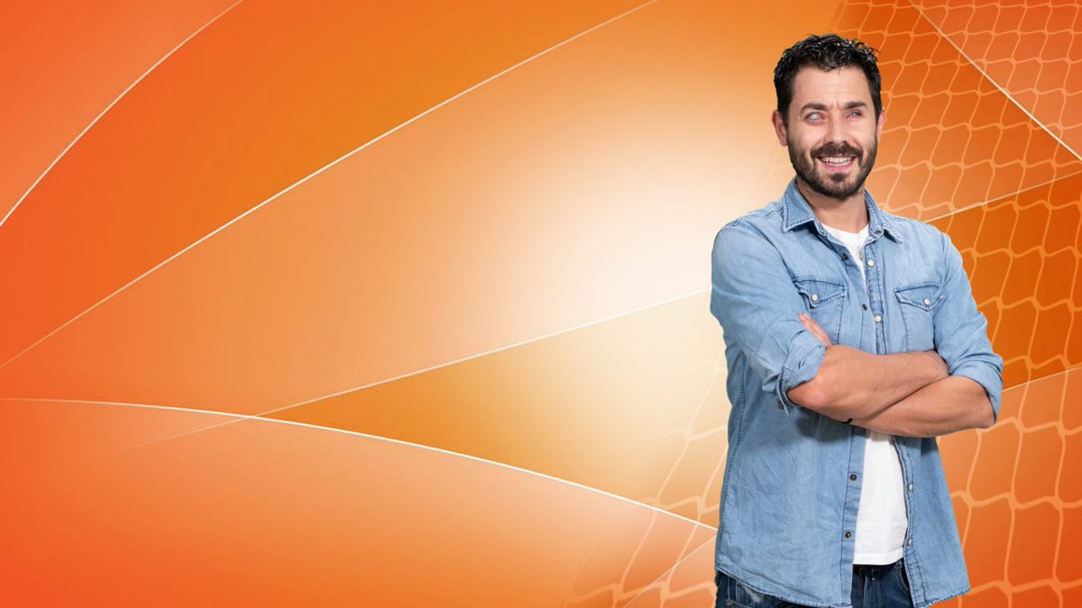 Ao Contraataque (@aocontraataque) on Twitter photo 🎙Podcast do programa de onte xa dispoñible!
🗣 Mesa de debate, entrevista a <a href="/ottovanmudi/">David Castro</a>. Gestopedia con <a href="/GestoFoot/">Álex Gesto</a>, fútbol feminino con <a href="/SaraGallego11/">G.</a> e <a href="/Buce_7/">Ana Buceta</a>. Mercado de verán e Terceiro tempo con <a href="/CaroPericolo/">Perico</a>
Da man de <a href="/ToniLG00/">Toni Lopez Garcia</a>🤙
🎧⏯ agalegaaudio.gal/videos/detail/… 🎙Podcast do programa de onte xa dispoñible!
🗣 Mesa de debate, entrevista a <a href="/ottovanmudi/">David Castro</a>. Gestopedia con <a href="/GestoFoot/">Álex Gesto</a>, fútbol feminino con <a href="/SaraGallego11/">G.</a> e <a href="/Buce_7/">Ana Buceta</a>. Mercado de verán e Terceiro tempo con <a href="/CaroPericolo/">Perico</a>
Da man de <a href="/ToniLG00/">Toni Lopez Garcia</a>🤙
🎧⏯ agalegaaudio.gal/videos/detail/…