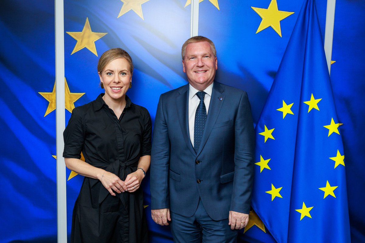 Jessica Rosencrantz (@rosencrantz_j) on Twitter photo Not a single euro should go to EU member states that do not live up to our Union’s rule of law-requirements.
Clear Swedish position ahead of EU budget negotiations and a key message when I met <a href="/EUCssrMcGrath/">Michael McGrath</a> , commissioner for democracy and rule of law. Not a single euro should go to EU member states that do not live up to our Union’s rule of law-requirements.
Clear Swedish position ahead of EU budget negotiations and a key message when I met <a href="/EUCssrMcGrath/">Michael McGrath</a> , commissioner for democracy and rule of law.
