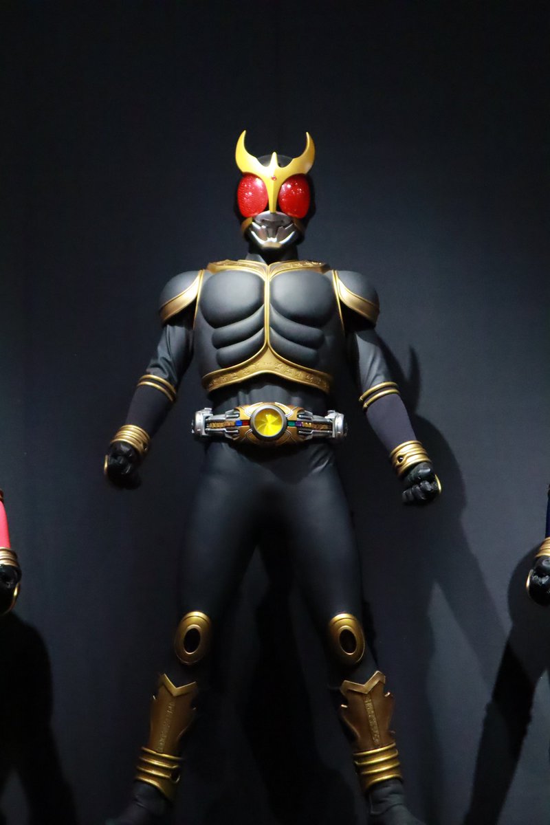 krcshingo's tweet photo. あとは超クウガ展でちょっとだけ残念だったのが展示のクウガがホコリ被ってたので悲しかったです、、、、
展示的にも拭くの難しいんですかね、
頭部とか黒いところすごく目立つ気がします、、、
とはいえアメイジングマイティとアルティメットのクウガに会えたのはほんと嬉しい限りです！ https://t.co/4Al4fryy1R