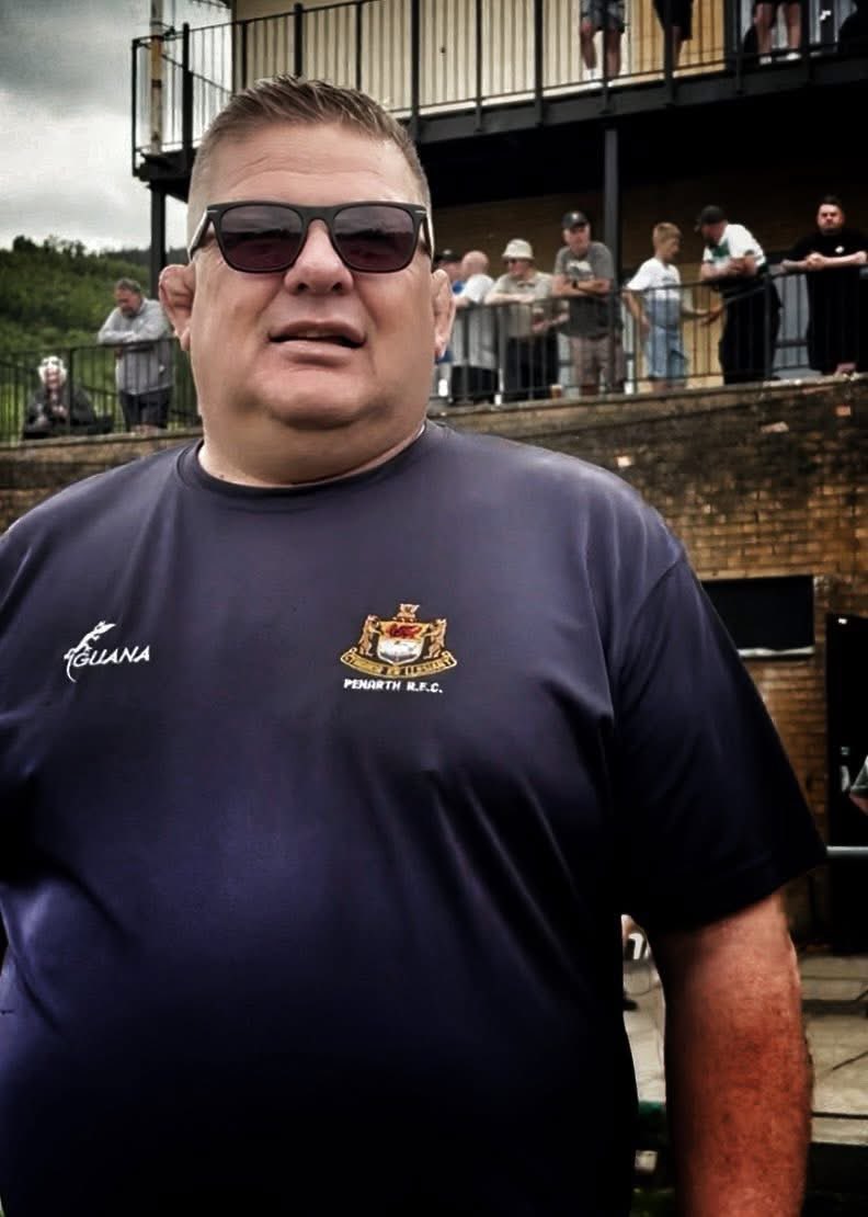 Happy Cake Day to First Team Head Coach Matt Bolton

Have a great day from everyone at the club 🐻

#cakeday 🎂